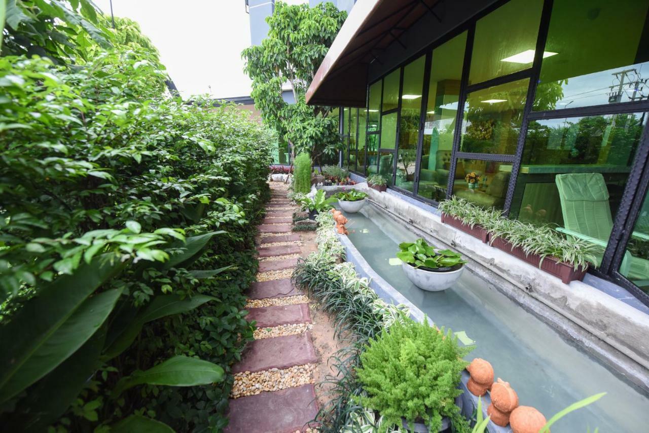 Wish Hotel Ubon Ubon Ratchathani Exteriör bild